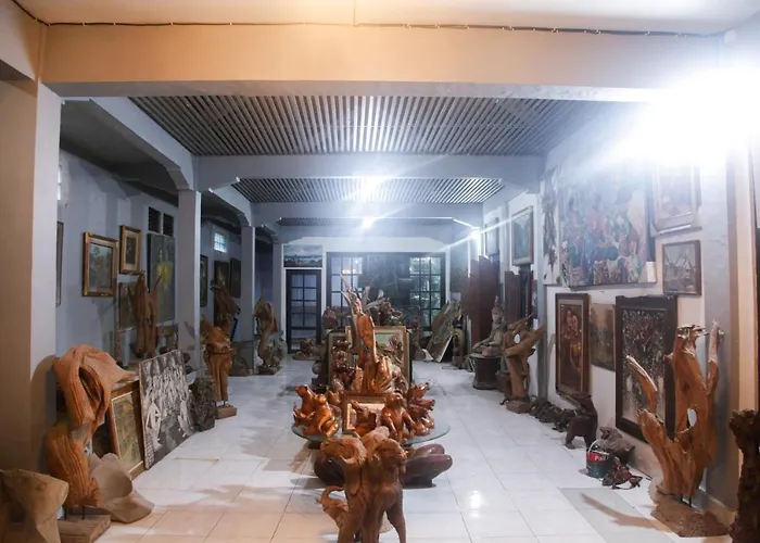 Lodge Legon House
