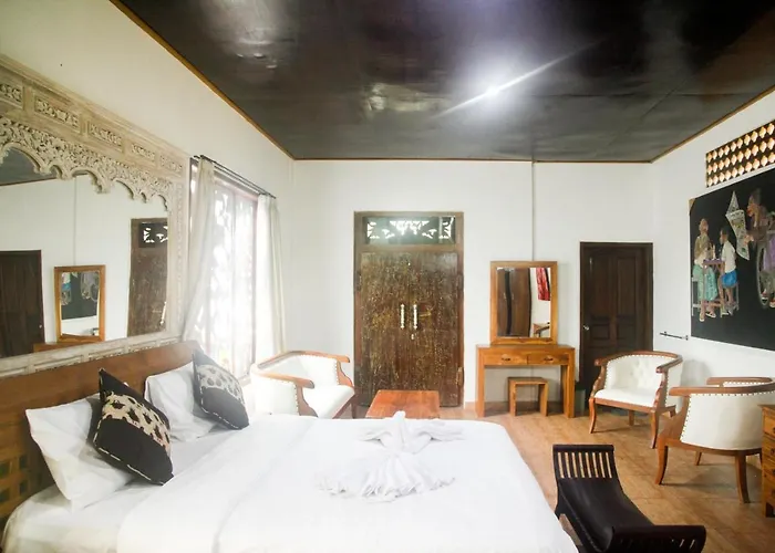 Lodge Legon House *