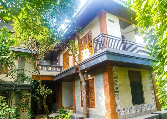 Lodge Legon House